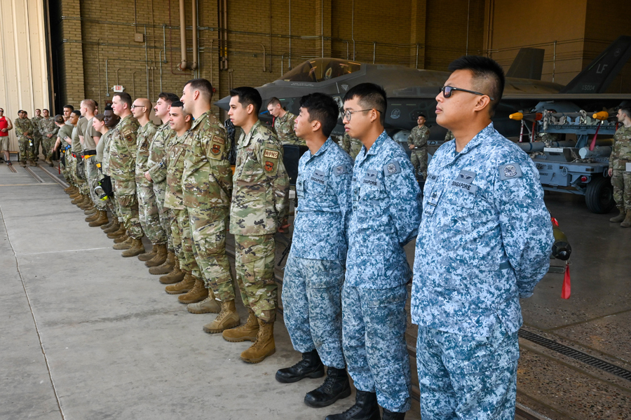 56th MXG Hosts 3rd Quarter Weapons Load Competition - The Thunderbolt ...