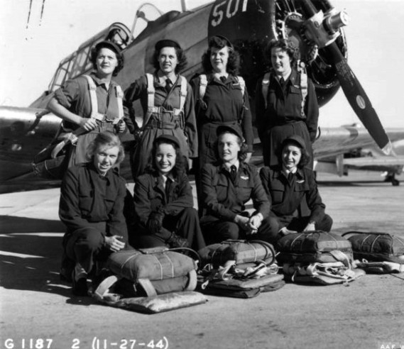 WASP pilots based at Las Vegas Army Air Field during WWII - Desert ...