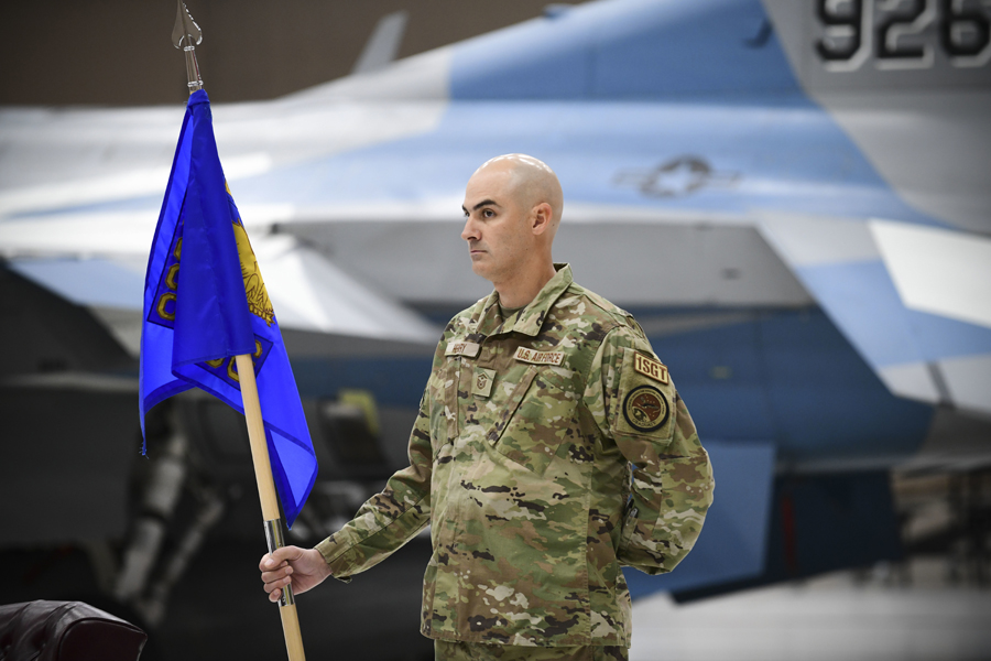 Five Airmen become citizens at Lake Mead ceremony > Nellis Air