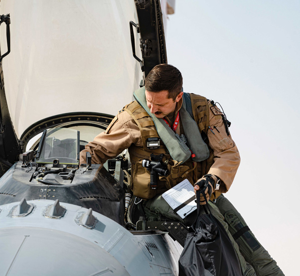 Tactical Air Control Party Officer Becomes F 16 Pilot Aerotech News And Review 7635