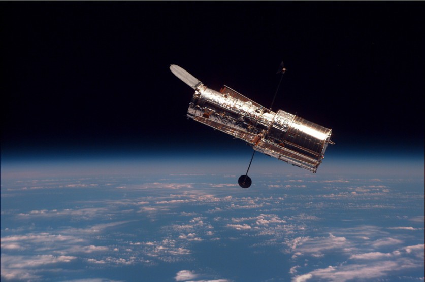 Hubble Passes 1-billion Second Mark - Aerotech News & Review