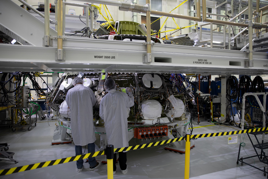 Engineers power up crew module for first Artemis mission with ...